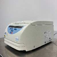 VWR Micro star 17 Microcentrifuge image 1